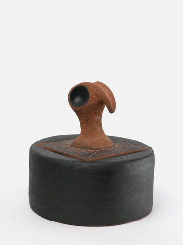 Ceramic box · Fayoum · Sienna and black
