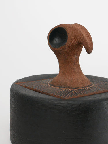 Ceramic box · Fayoum · Sienna and black